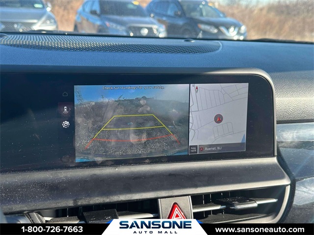 Vehicle image 26 of 33