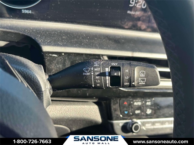 Vehicle image 22 of 33