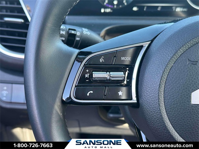 Vehicle image 19 of 33