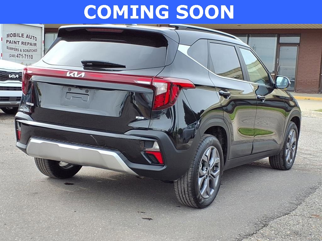 Vehicle image 5 of 24
