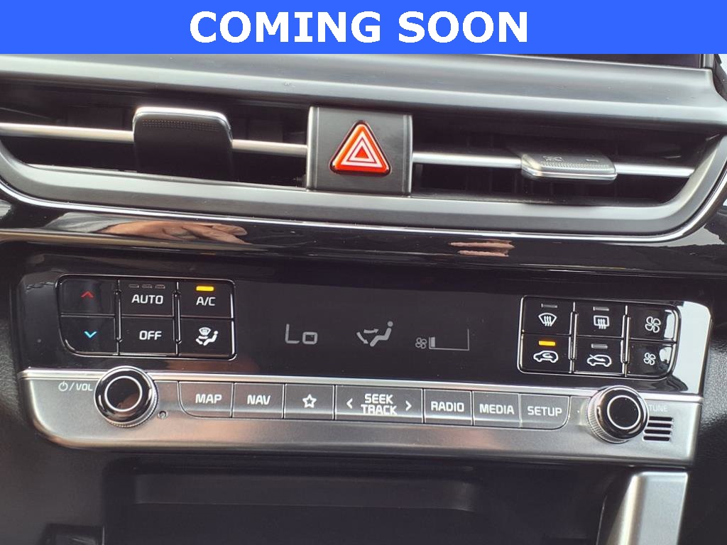 Vehicle image 17 of 24