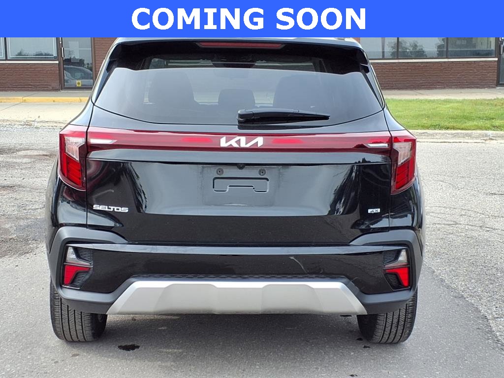 Vehicle image 7 of 24