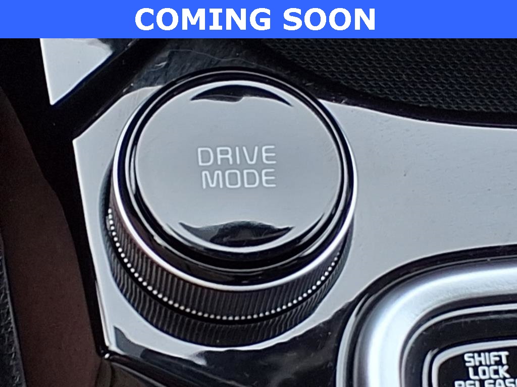 Vehicle image 19 of 24