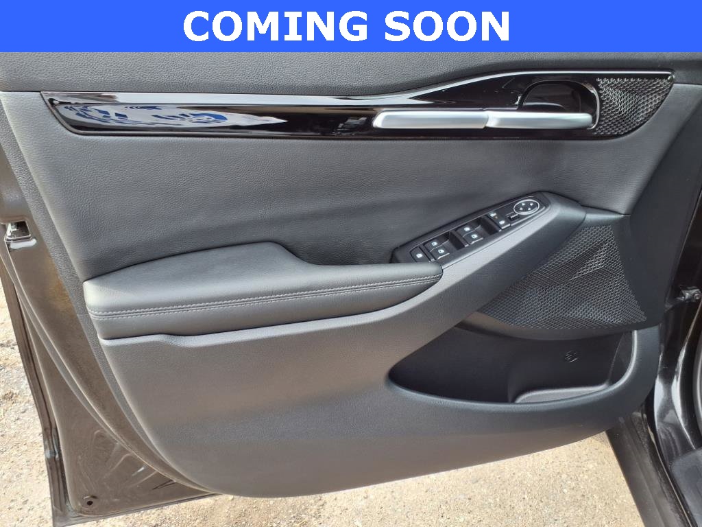 Vehicle image 13 of 24