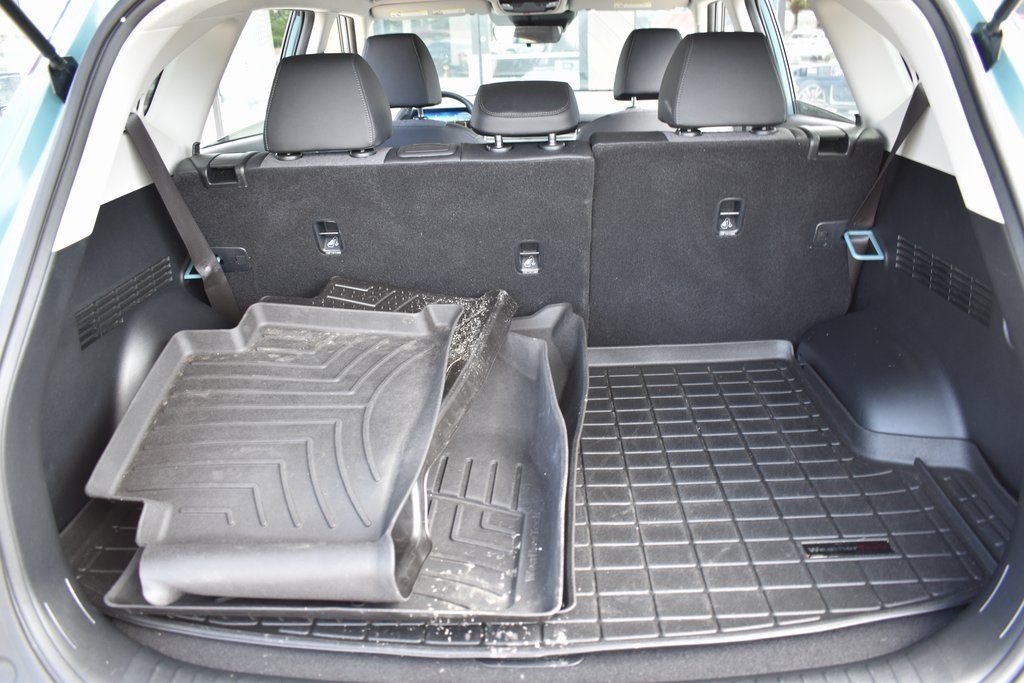 Vehicle image 25 of 32
