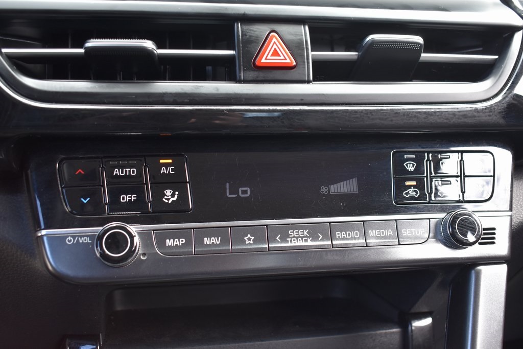 Vehicle image 17 of 32