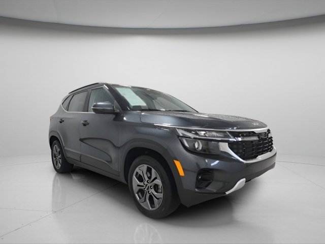 Vehicle image 3 of 30