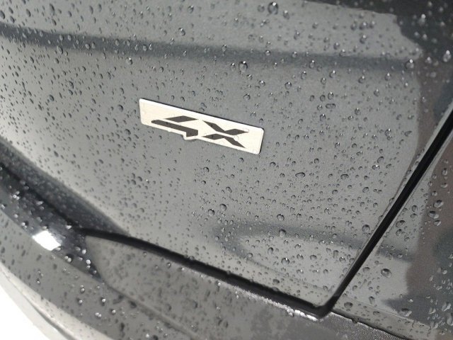Vehicle image 26 of 30