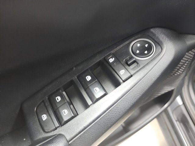 Vehicle image 27 of 30