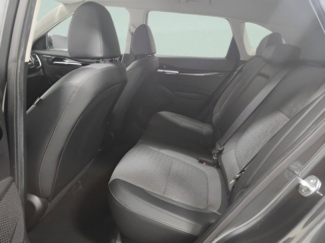 Vehicle image 10 of 30