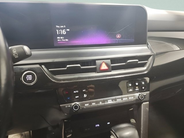 Vehicle image 20 of 30