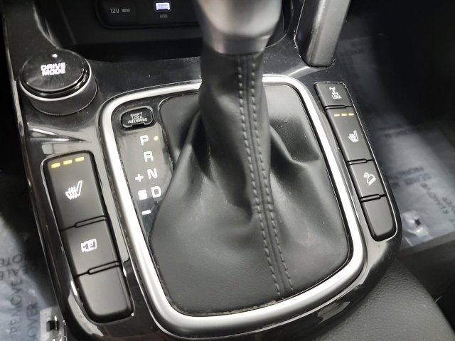Vehicle image 24 of 30