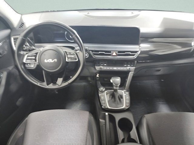 Vehicle image 14 of 30