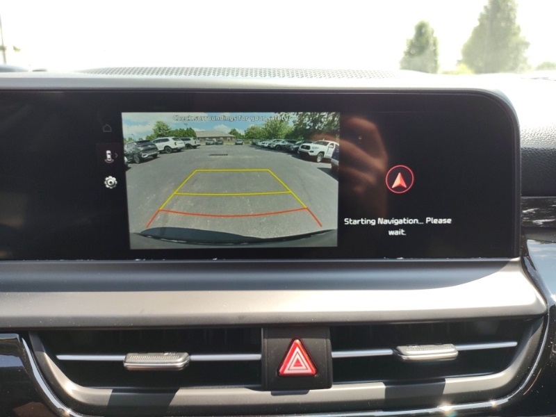 Vehicle image 12 of 21
