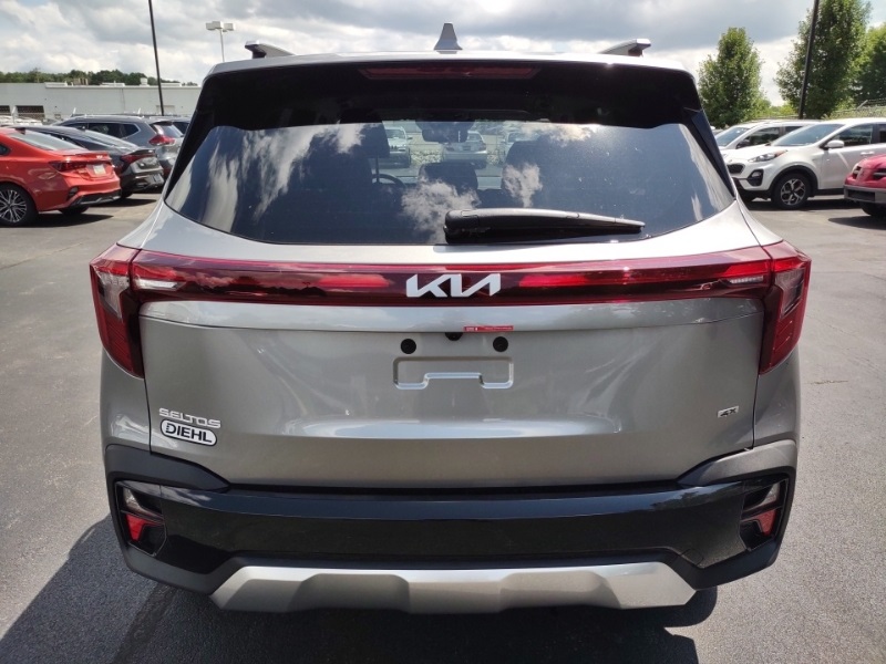 Vehicle image 6 of 21