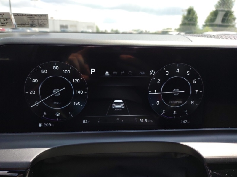 Vehicle image 10 of 21