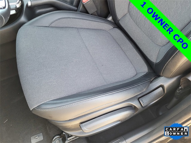 Vehicle image 21 of 32