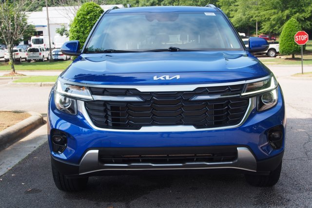 Vehicle image 2 of 31