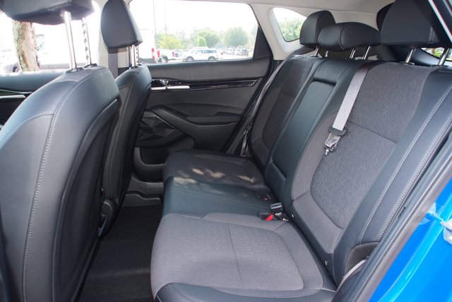 Vehicle image 18 of 31