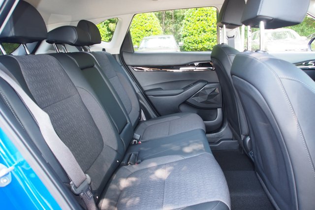 Vehicle image 13 of 31