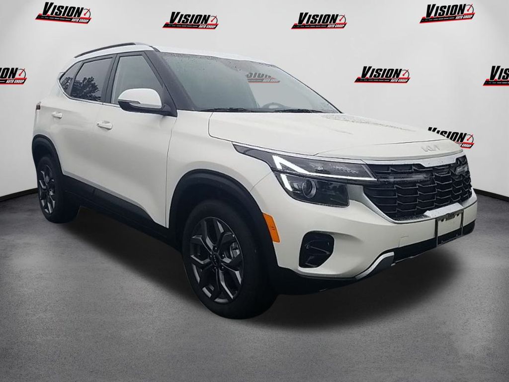 Vehicle image 6 of 55