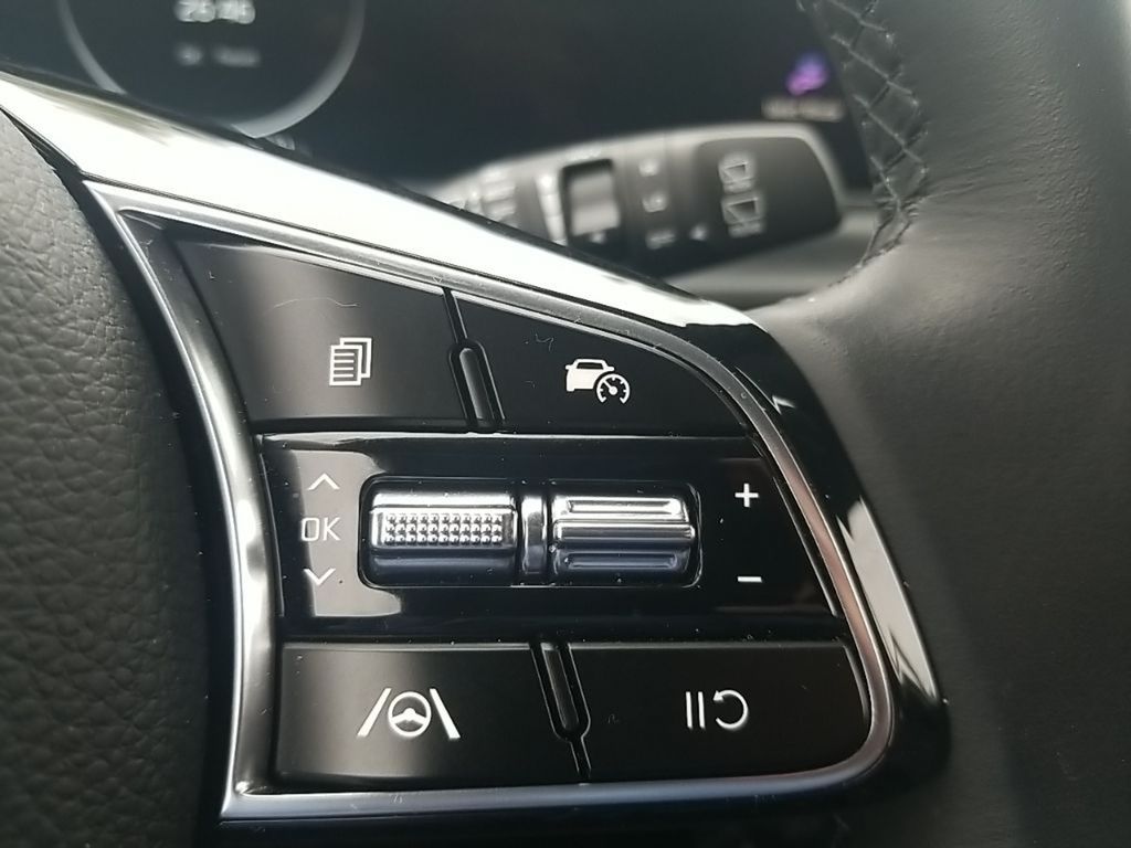 Vehicle image 34 of 55