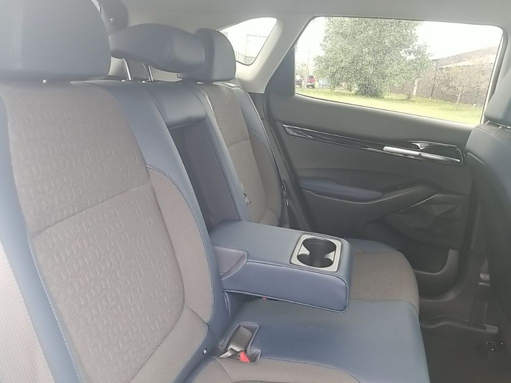 Vehicle image 27 of 55