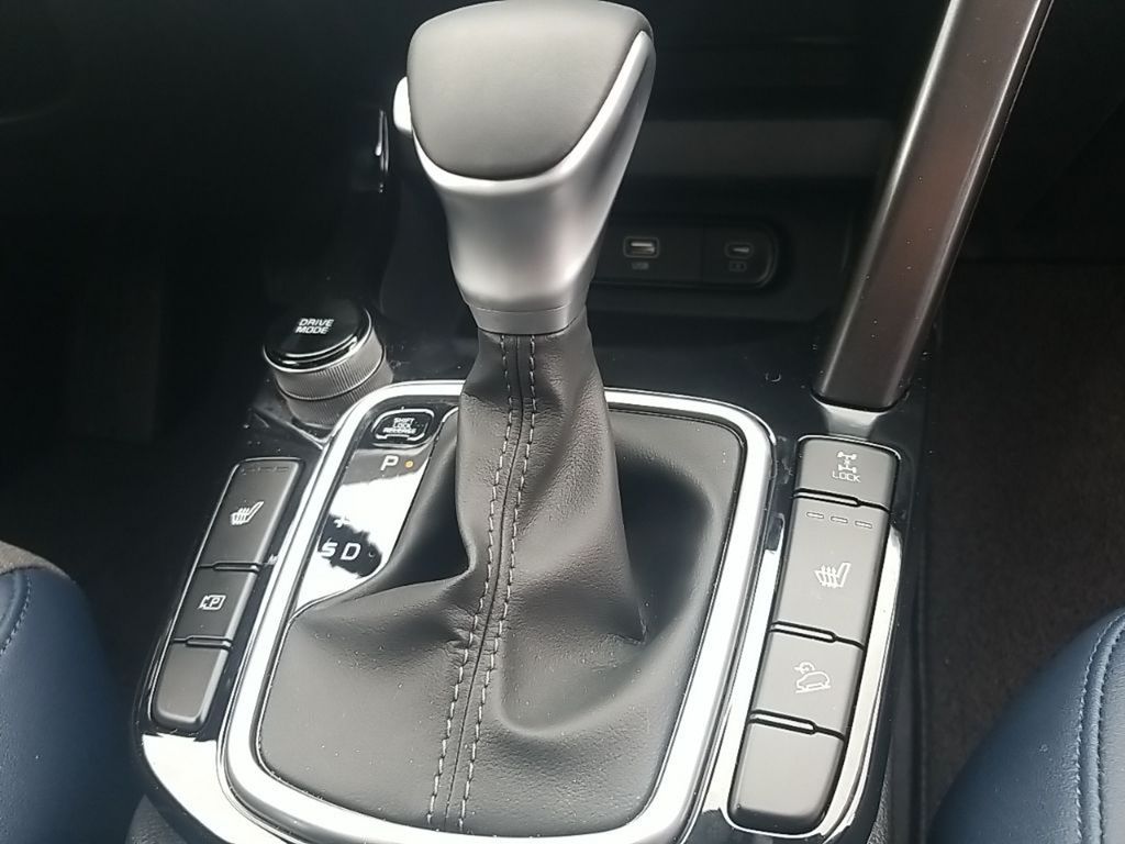 Vehicle image 25 of 55