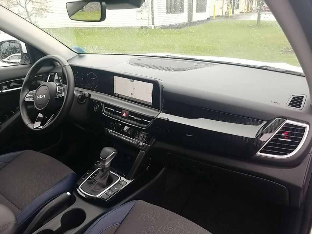 Vehicle image 21 of 55