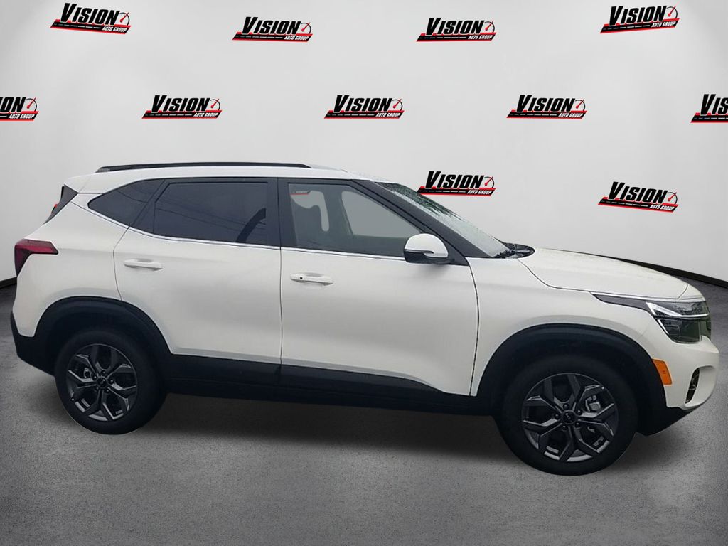 Vehicle image 8 of 55