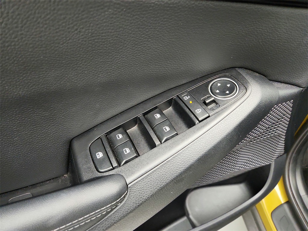 Vehicle image 19 of 28