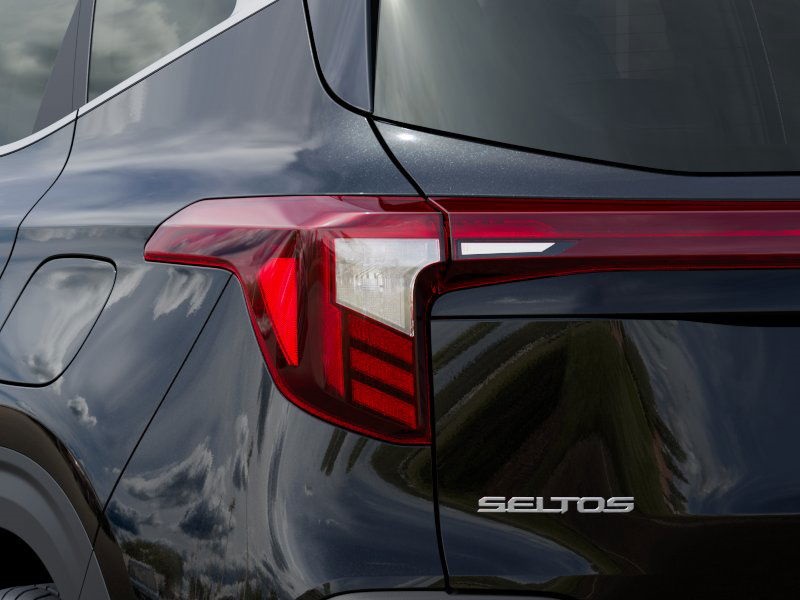 Vehicle image 11 of 27
