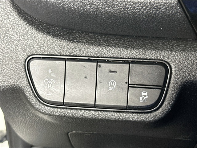 Vehicle image 31 of 32