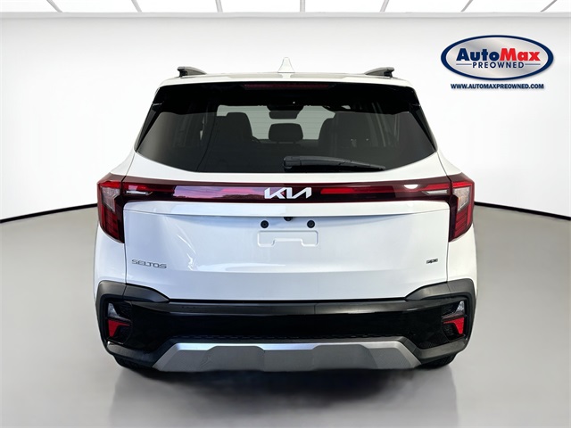 Vehicle image 6 of 32