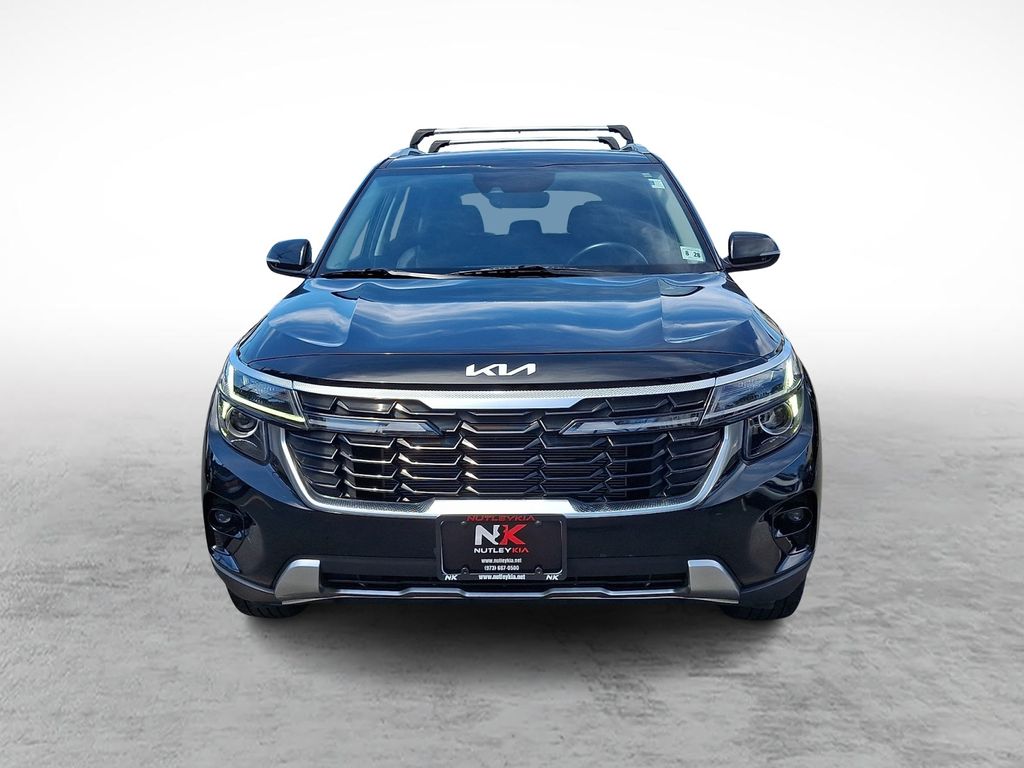 2024 Kia Seltos S Image 2 of 30