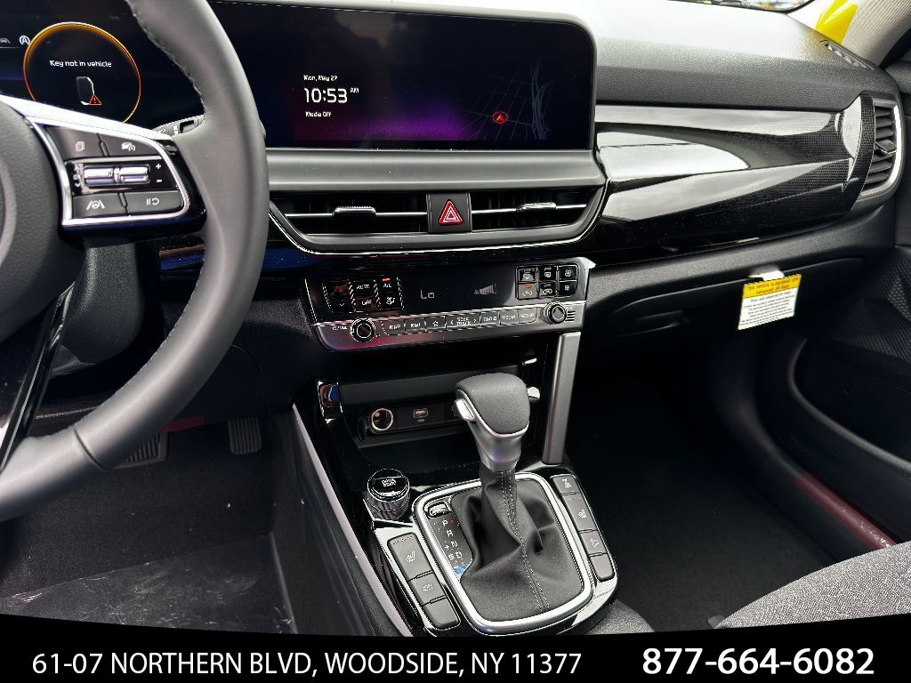 Vehicle image 16 of 27