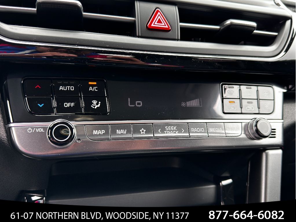 Vehicle image 18 of 27