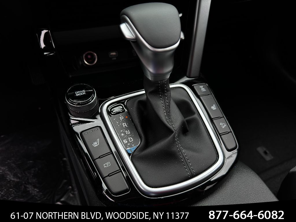 Vehicle image 17 of 27