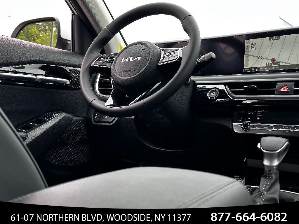 Vehicle image 24 of 27
