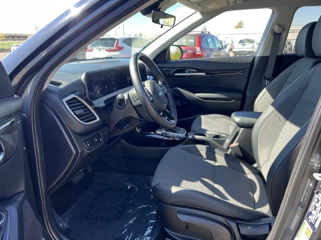 Vehicle image 11 of 25