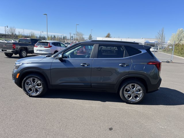 Vehicle image 8 of 25