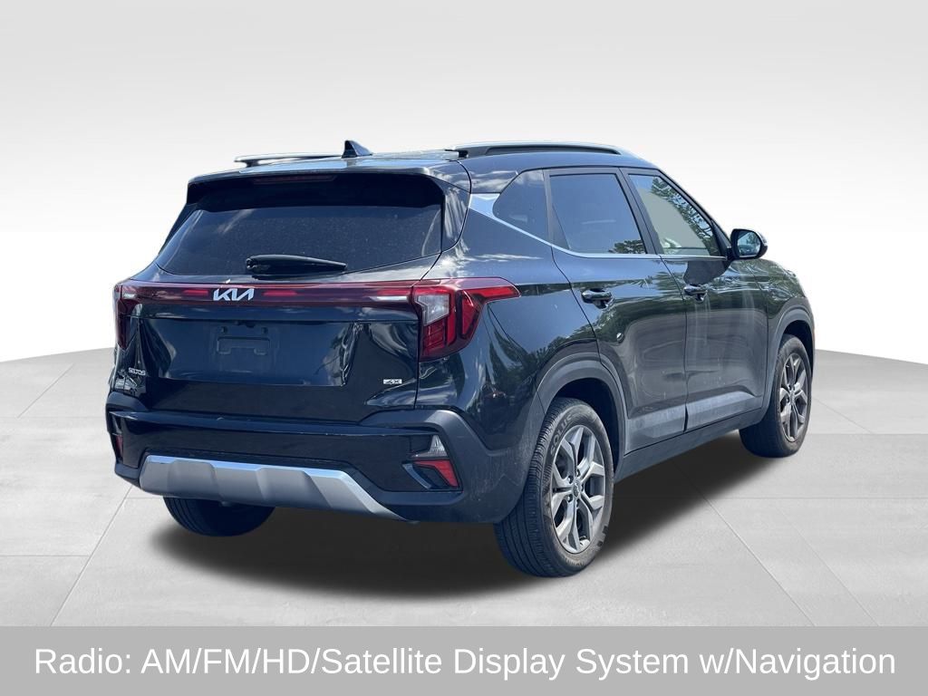Vehicle image 4 of 28