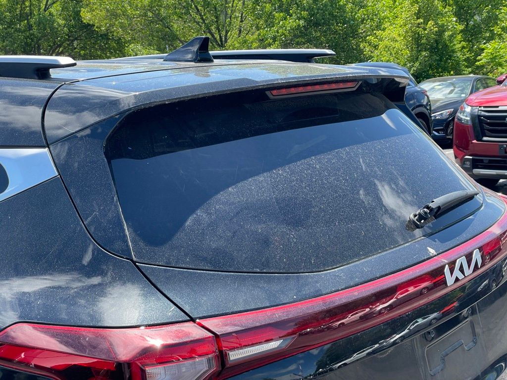 Vehicle image 25 of 28