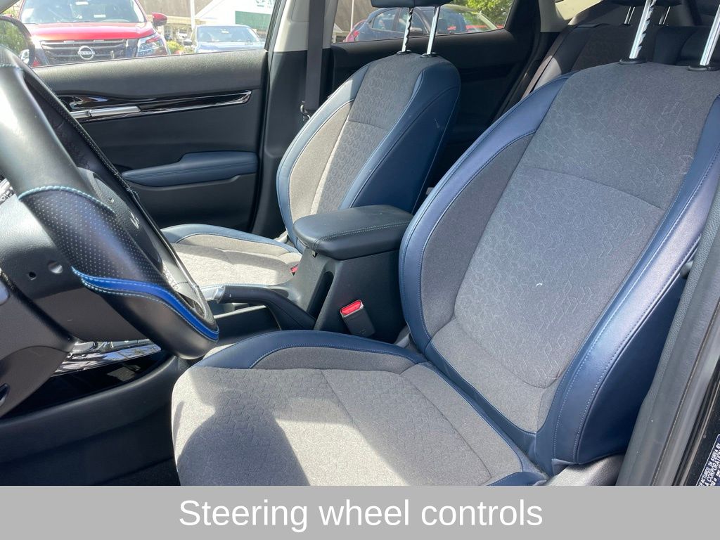 Vehicle image 6 of 28