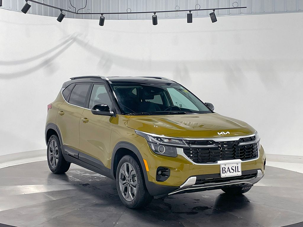 Vehicle image 5 of 44