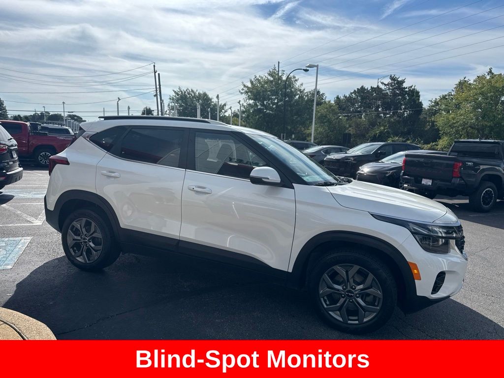 2024 Kia Seltos S Image 3 of 52