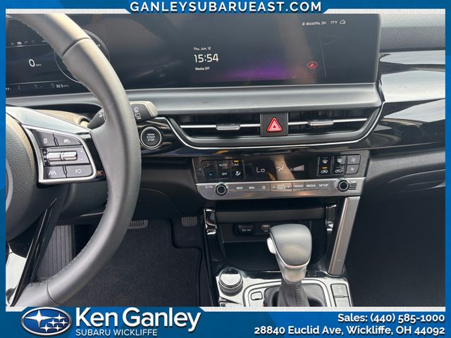 Vehicle image 17 of 28