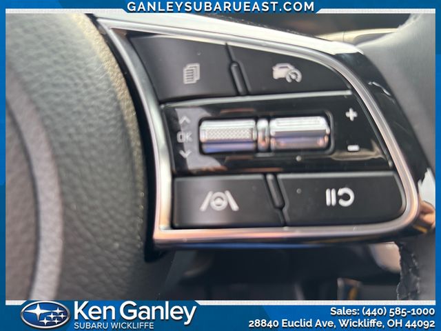 Vehicle image 15 of 28