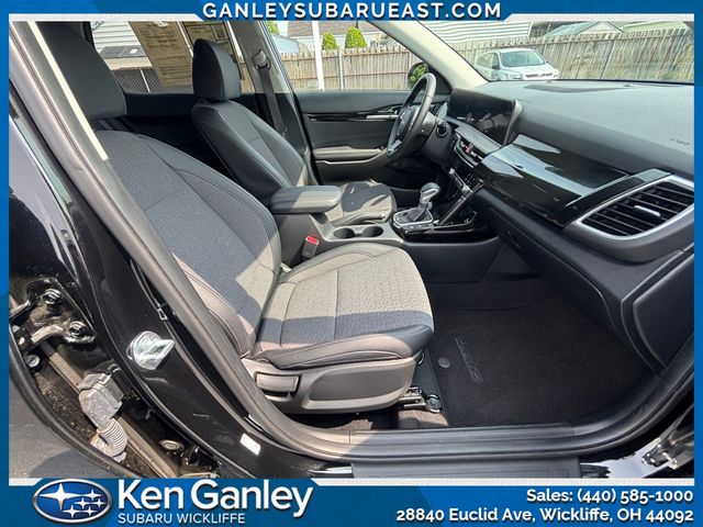 Vehicle image 27 of 28