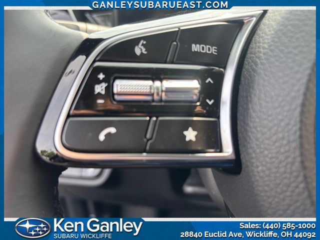 Vehicle image 14 of 28